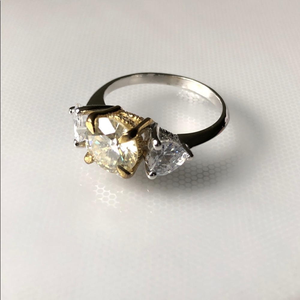 2Ct Round Moissanite 3 Stone Ring